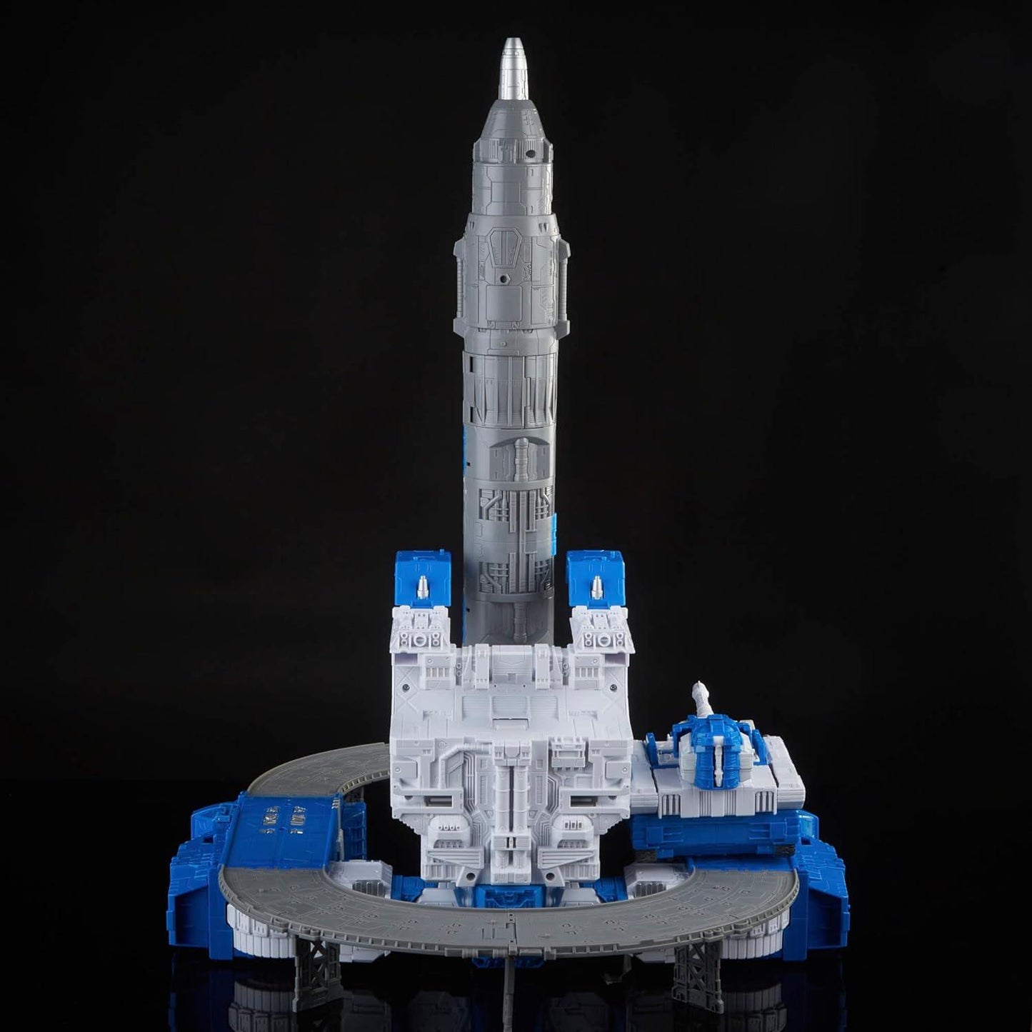 Transformers Legacy Generations Selects Titan Guardian Robot & Lunar-Tread - ToyRift