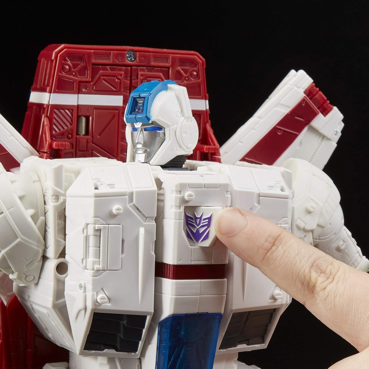 Transformers War for Cybertron: Siege Commander Class Action Figure Jetfire