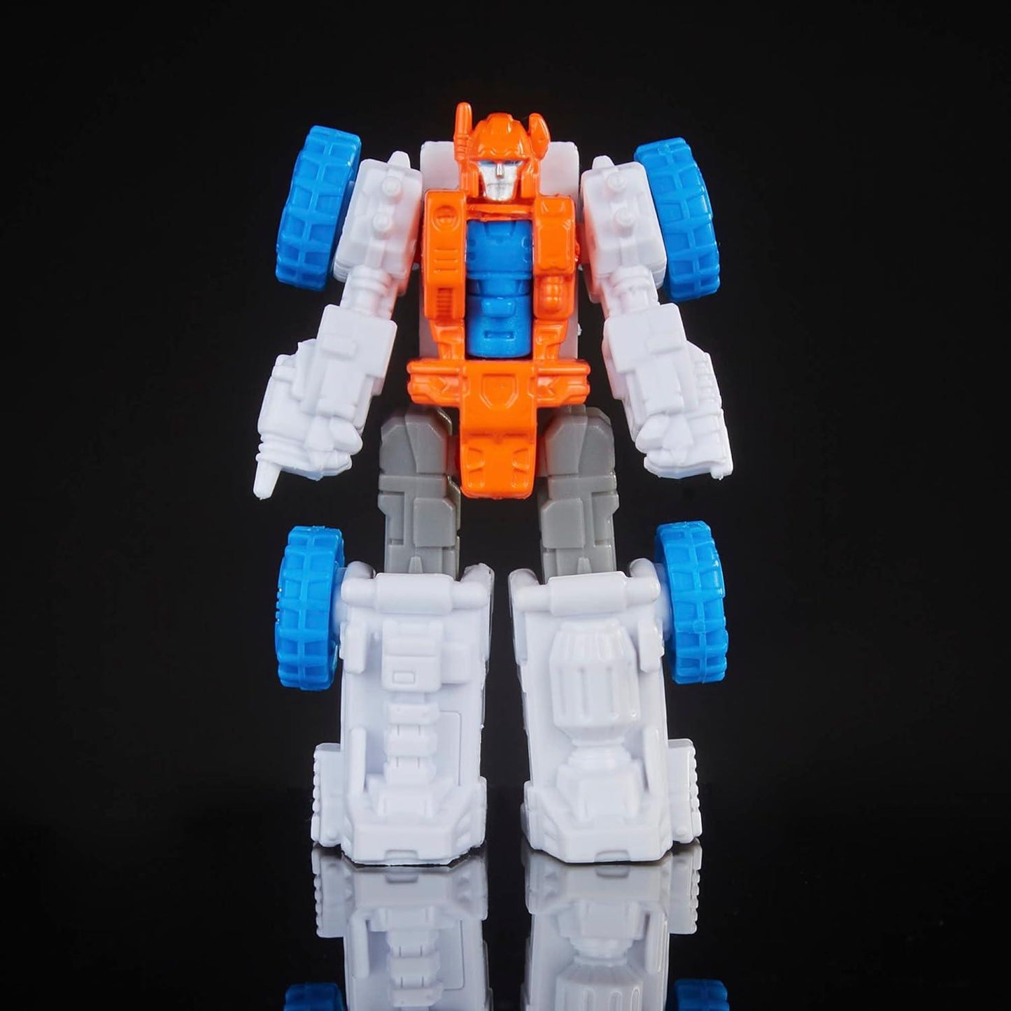 Transformers Legacy Generations Selects Titan Guardian Robot & Lunar-Tread - ToyRift