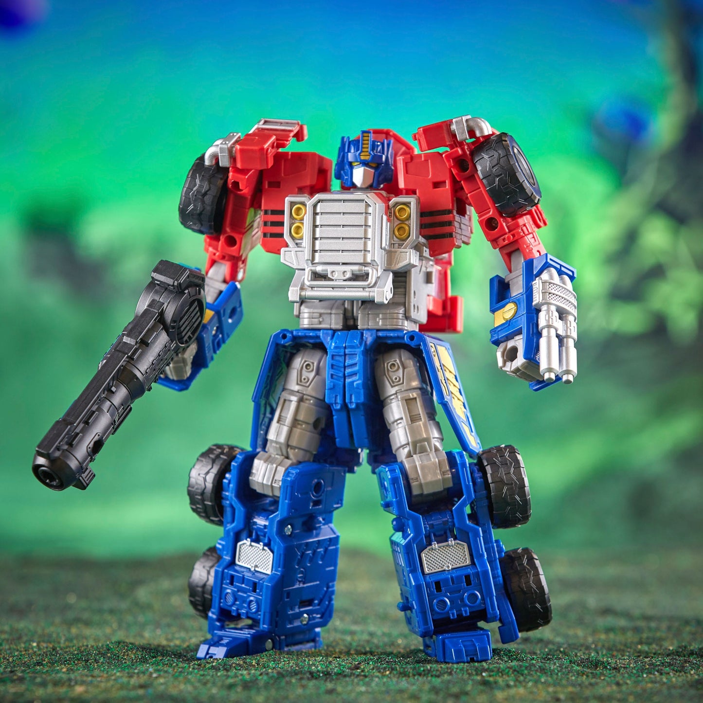 Transformers Generations Legacy Evolution Commander Class Action Figure Armada Universe Optimus Prime